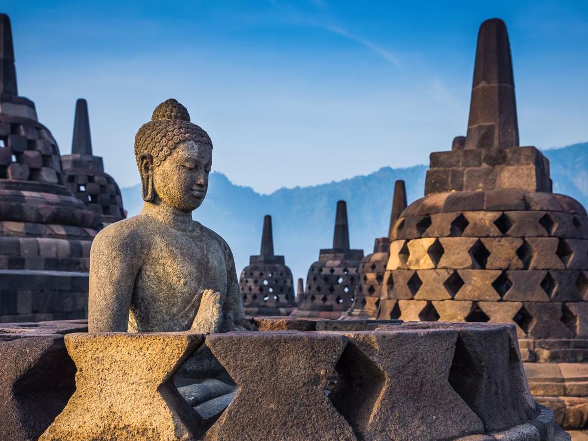 Membongkar Tabir Rahasia Candi Borobudur: Warisan Agung dari Tanah Jawa